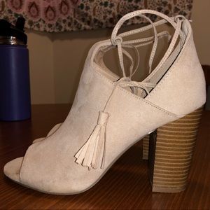 Open toe heeled sandal